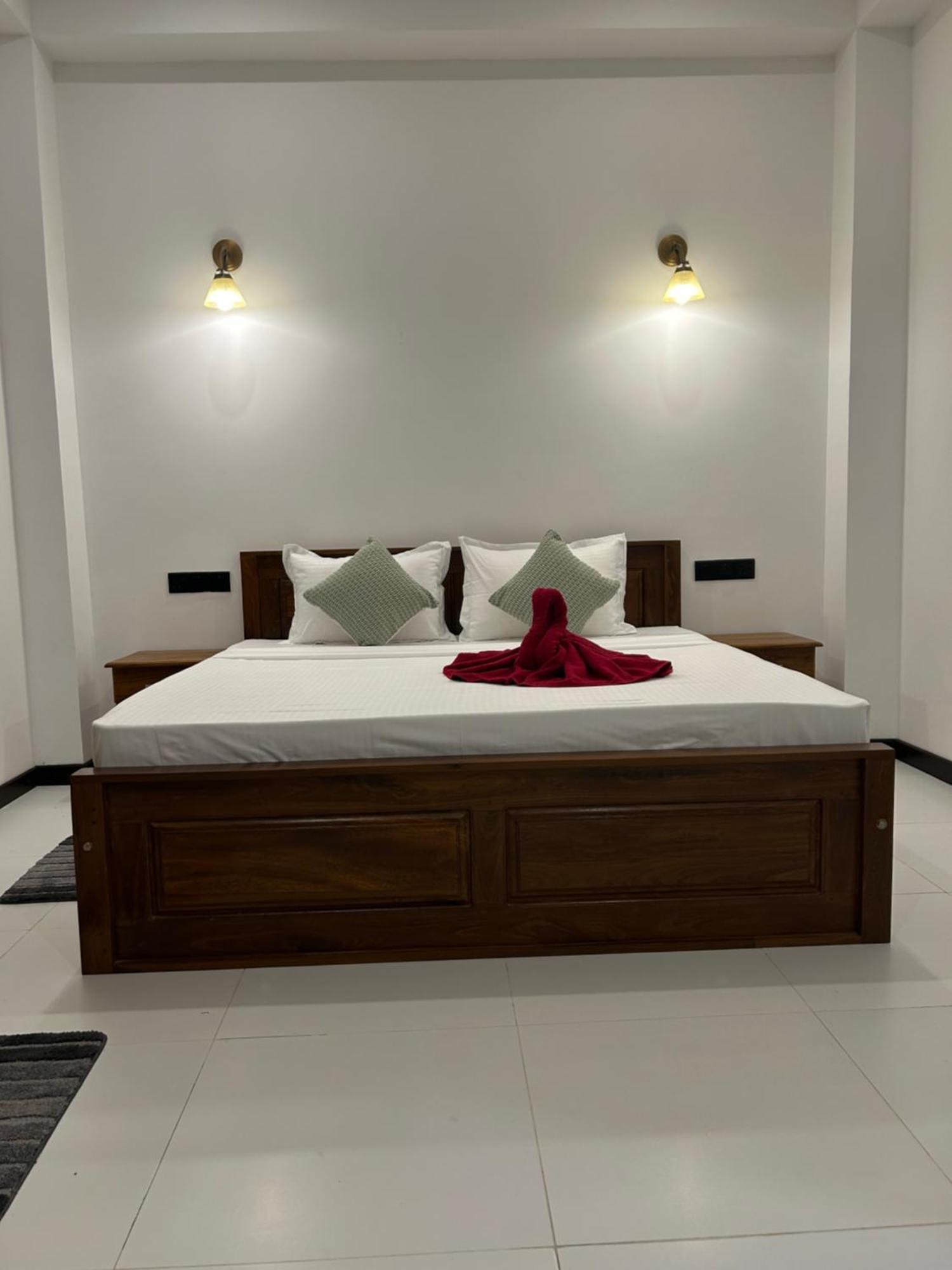 Yelisha'S Place Weligama Exteriör bild