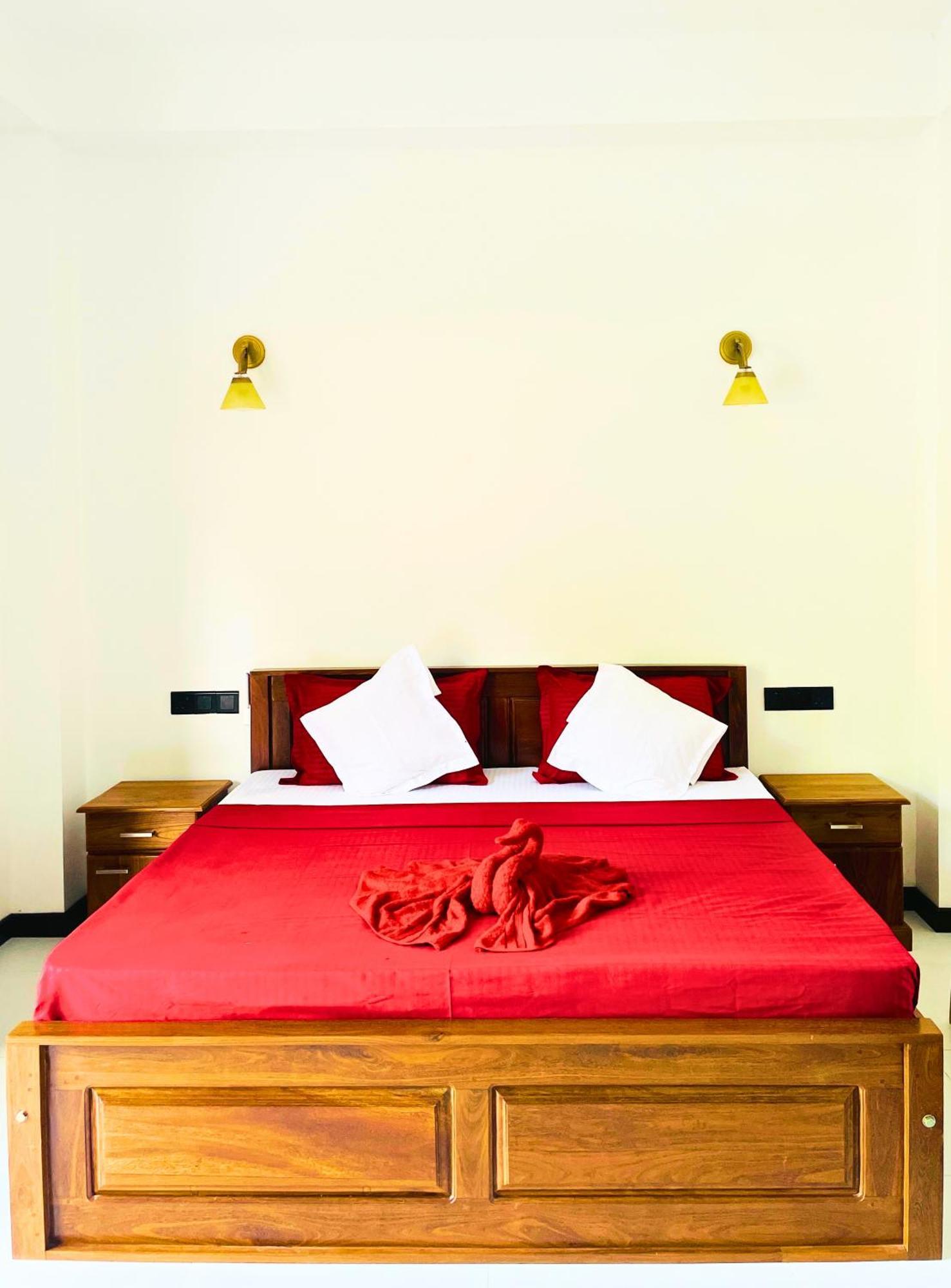 Yelisha'S Place Weligama Exteriör bild