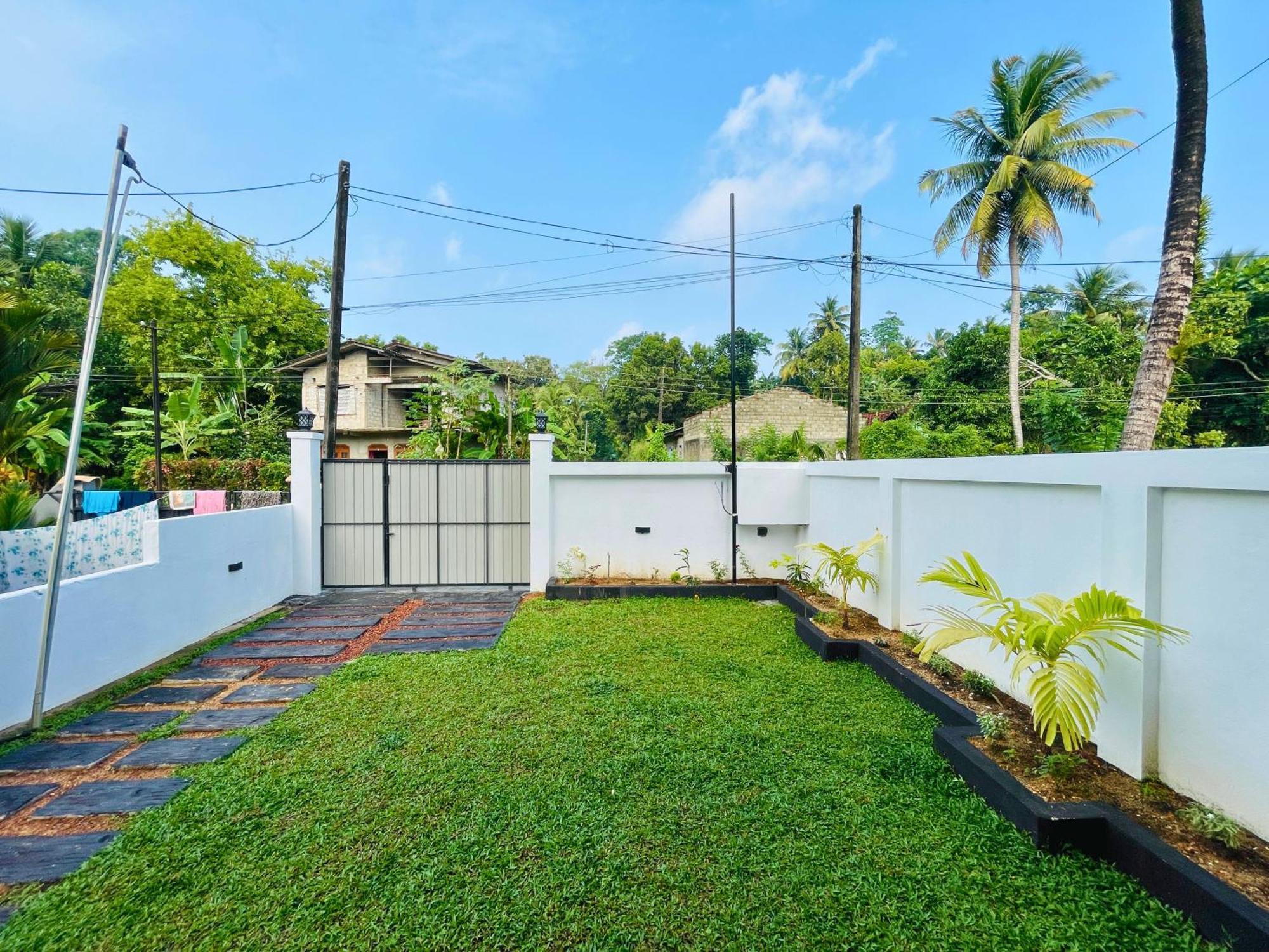 Yelisha'S Place Weligama Exteriör bild
